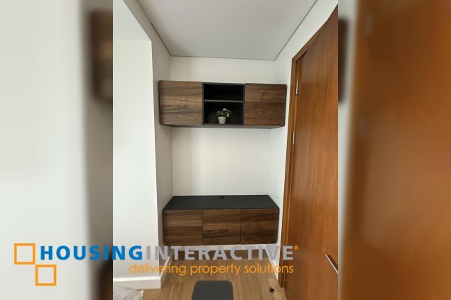 fully furnished 2br unit with parking for lease in the seasons residences