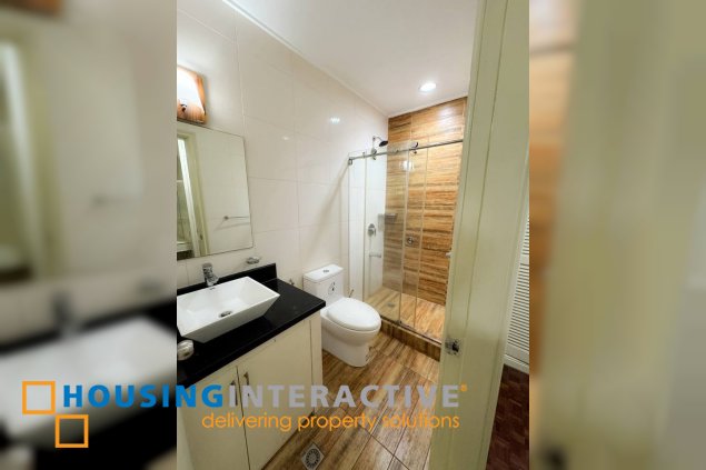 2-storey house for lease in dasmarinas village