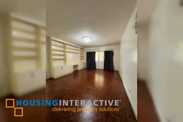 2-storey house for lease in dasmarinas village