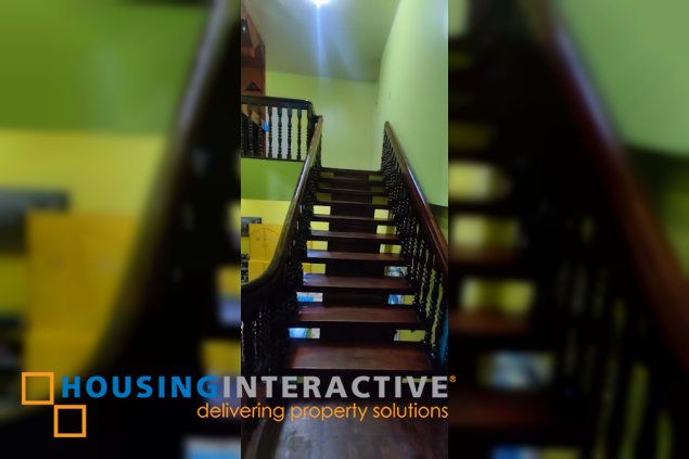 for sale : 3 floor building in corner pasay