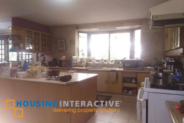 4br old house and lot for sale in marcelo green village