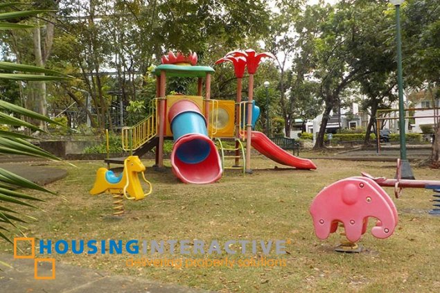 2 storey house 3br with garden for sale in alabang hills village