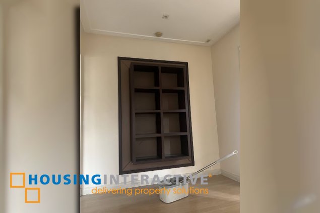 unfurnished townhouse for lease in enclave greenmeadows