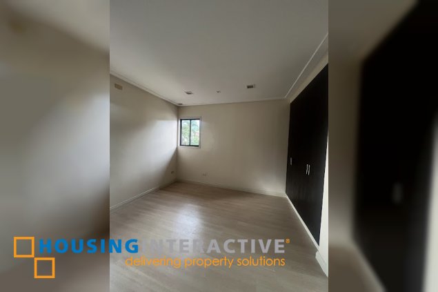 unfurnished townhouse for lease in enclave greenmeadows