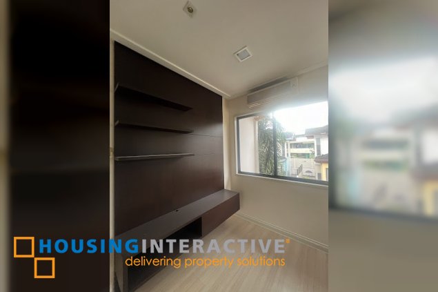 unfurnished townhouse for lease in enclave greenmeadows