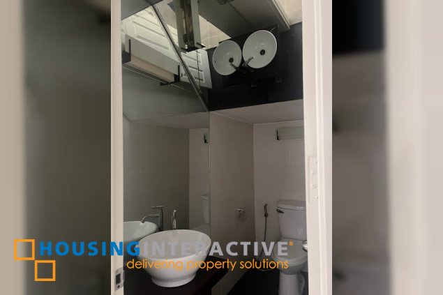 unfurnished townhouse for lease in enclave greenmeadows