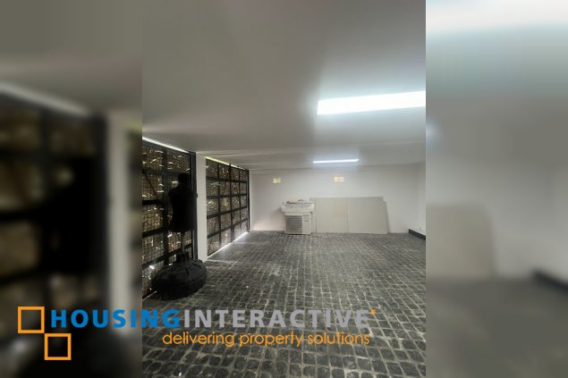 newly built 4br with parking for lease in dasmariñas village