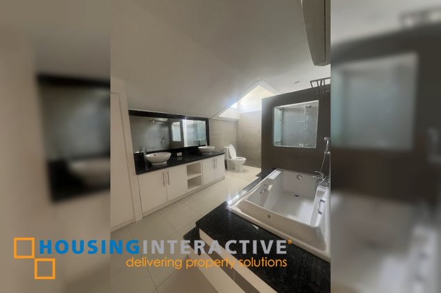 house 4br with parking slots for lease in dasmariñas village