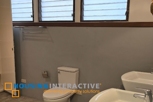 for lease 2 storey house 4br with parking in valle verde 1