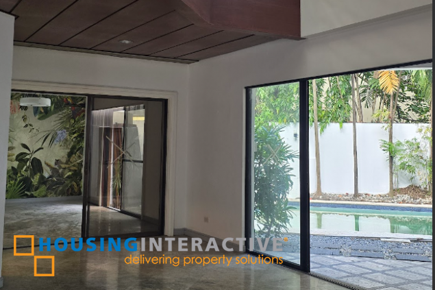 for lease 2 storey house 4br with parking in valle verde 1