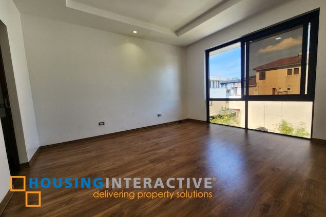 brand new 3 storey 5br house with parking for sale in mckinley hill village