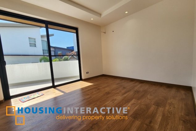 brand new 3 storey 5br house with parking for sale in mckinley hill village