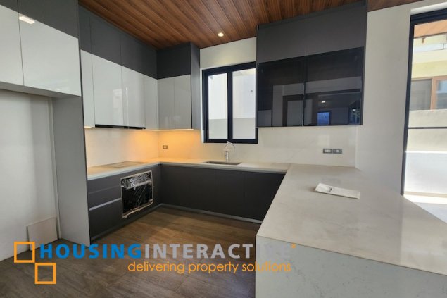 brand new 3 storey 5br house with parking for sale in mckinley hill village