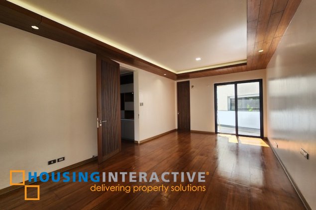 brand new 3 storey 5br house with parking for sale in mckinley hill village