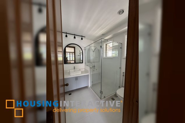 for lease/rent 2 story house in ayala alabang