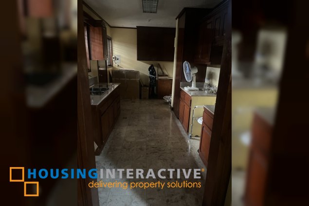 bungalow house with 2br for sale in ayala alabang