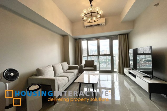 fully furnished 3br unit with parking for lease in uptown arts residence