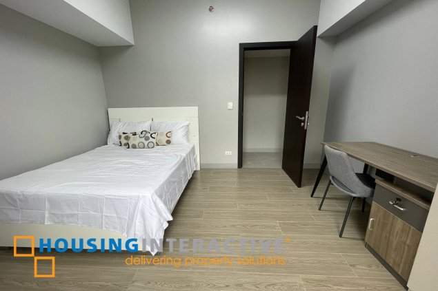 fully furnished 3br unit with parking for lease in uptown arts residence