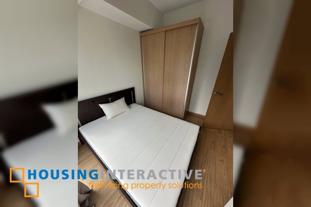 fully furnished 1br unit with balcony for lease in time square west