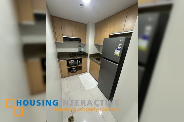 fully furnished 1br unit with balcony for lease in time square west