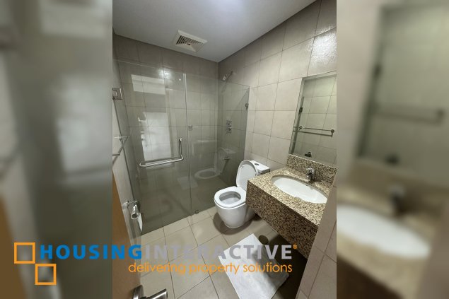 fully furnished 1br unit with balcony for lease in time square west