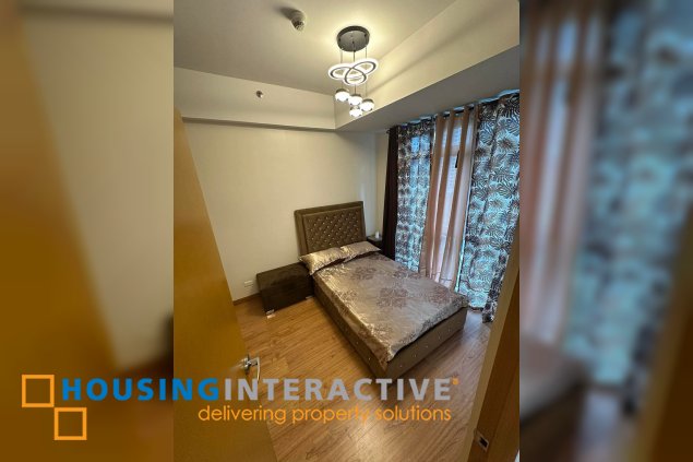 fully furnished 1br unit with balcony for lease in park avenue