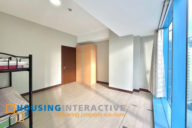 fully furnished 1br unit for sale in three central