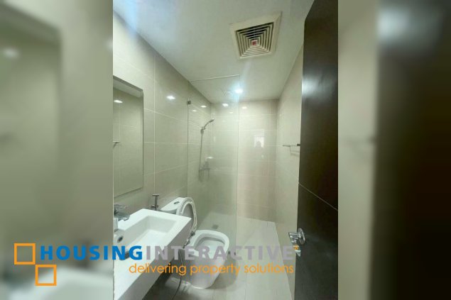 fully furnished studio unit for sale in three central