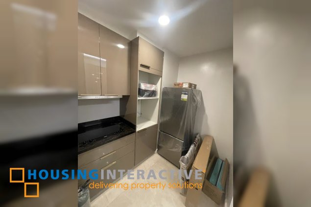fully furnished 2br unit for lease in grand hyatt residences, bgc, taguig