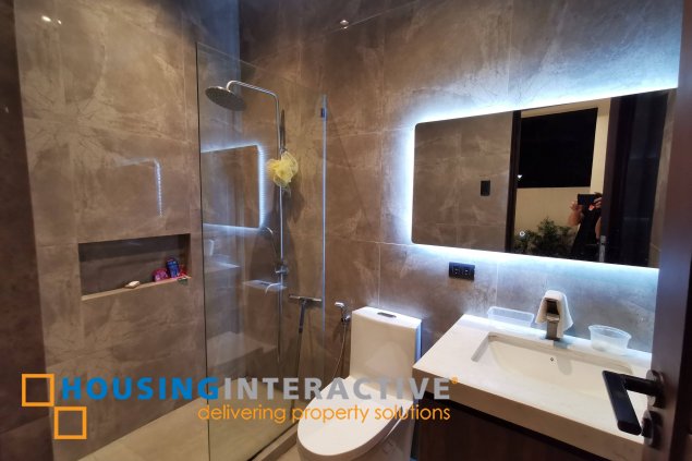 6br house for sale in brentville international village, laguna