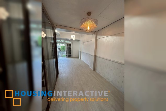 4 storey townhouse 3br with parking for sale in quezon city