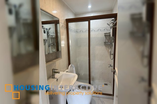 4 storey townhouse 3br with parking for sale in quezon city