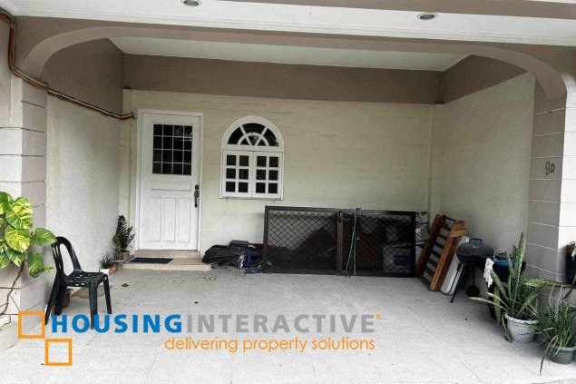 4 storey townhouse 3br with parking for sale in quezon city