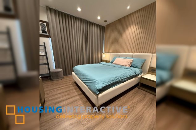 fully furnished three storey townhouse unit for lease in qc