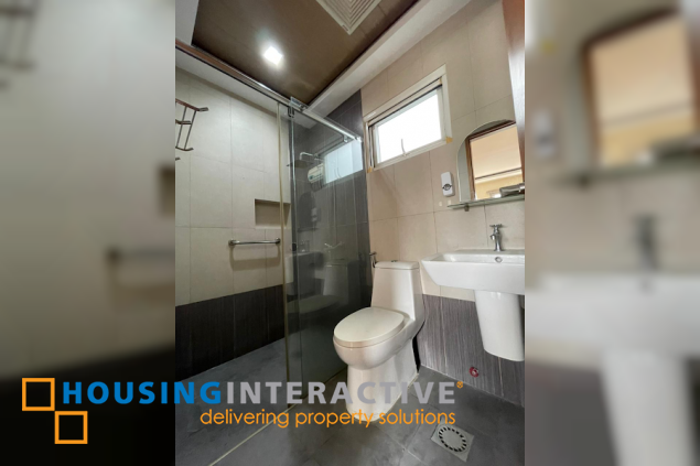 for sale modern 4br townhouse with 5-car garage in scout area, quezon city