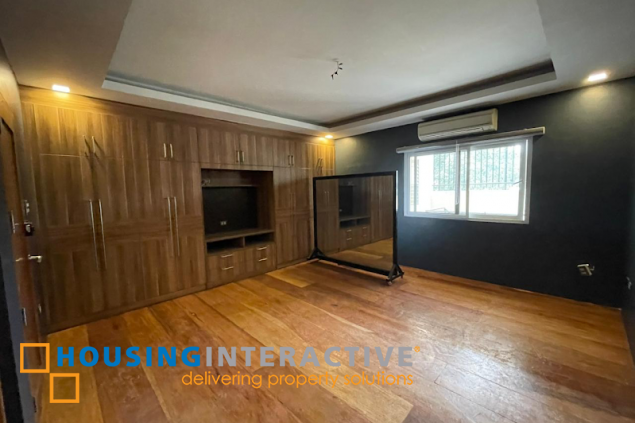 for sale modern 4br townhouse with 5-car garage in scout area, quezon city