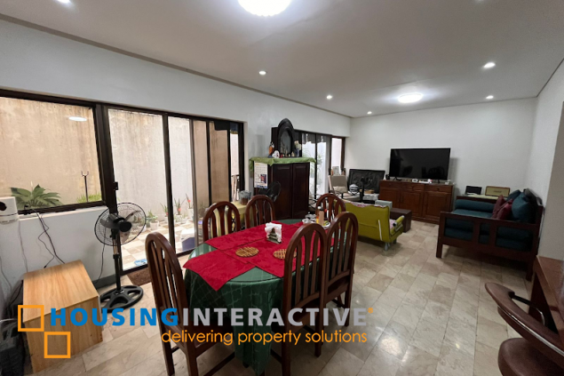 for sale 3 storey corner unit townhouse in new manila qc