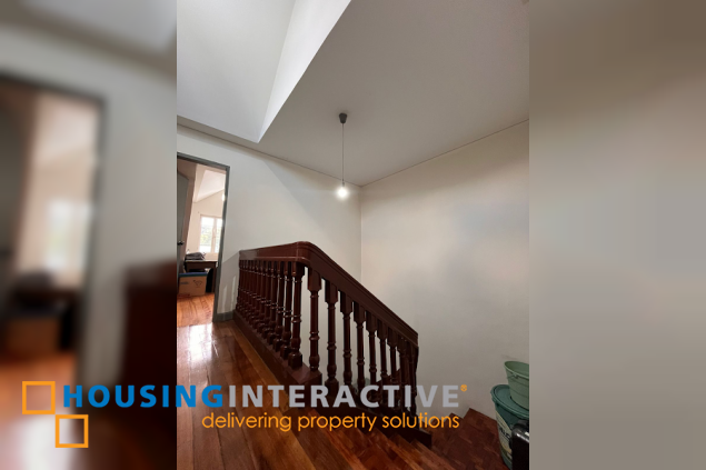 for sale 3 storey corner unit townhouse in new manila qc
