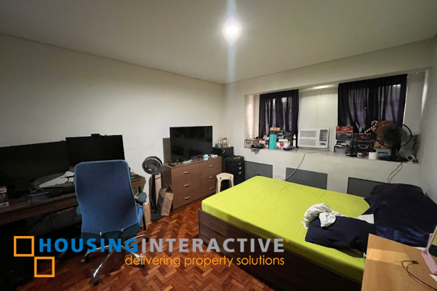 for sale 3 storey corner unit townhouse in new manila qc