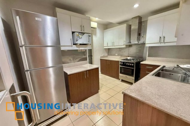 fully furnished 3br unit with balcony and parking for sale in the grand midori
