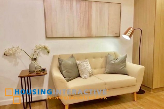 furnished studio unit with balcony for lease in one maridien