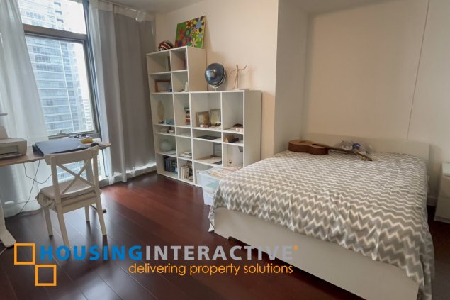 furnished 2br unit with parking for sale in west gallery place