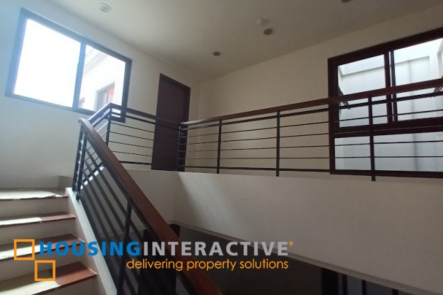 for sale 3 storey duplex townhouse in mandaluyong city