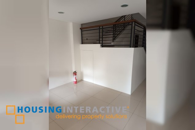 for sale 3 storey duplex townhouse in mandaluyong city