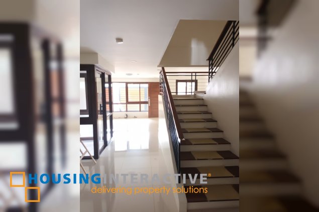 for sale 3 storey duplex townhouse in mandaluyong city