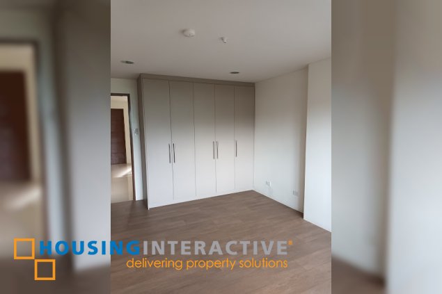 for sale 3 storey duplex unit b townhouse in mandaluyong