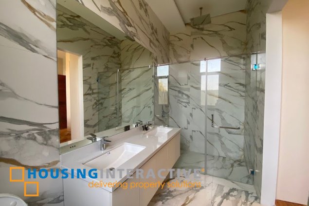 for sale 5 br brand new modern house in manila southwoods