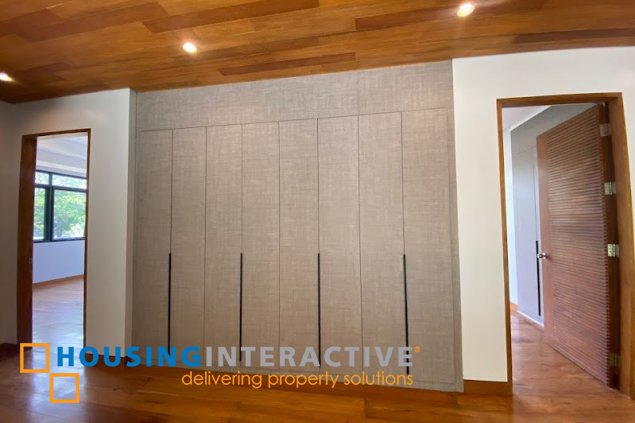 for sale 5 br brand new modern house in manila southwoods