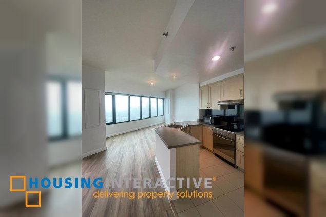 bare 2br penthouse unit with parking for lease/sale in one rcokwell