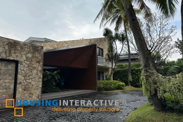 5br house and lot for lease in dasmarinas village